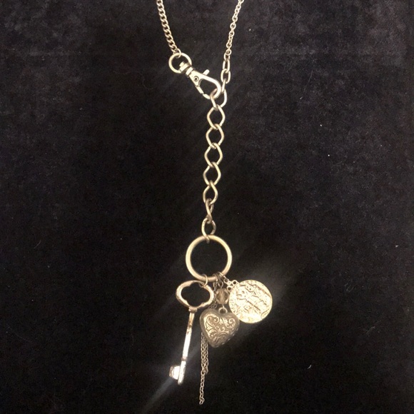 Long statement necklace with key, heart & coin - Picture 2 of 5